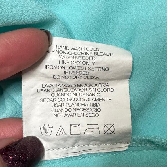 Gianni Bini Aqua Embroidered Eyelet Tank Top XS Turquoise Scallop Hem Blouse - Picture 10 of 12